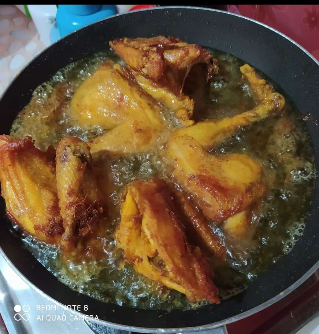Ayam Goreng Kunyit