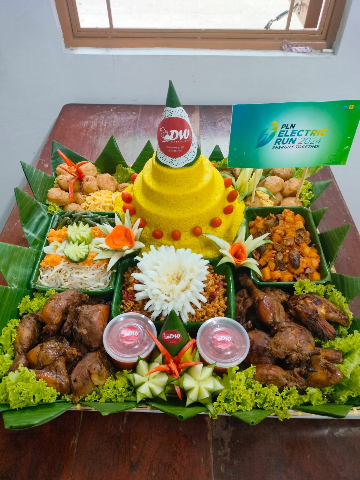 TUMPENG NASI KUNING